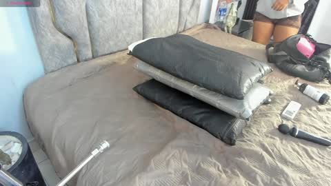 Katerine online show from February 2, 2025, 3:32 am