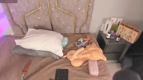 Katerine online show from September 12, 2025, 3:39 am