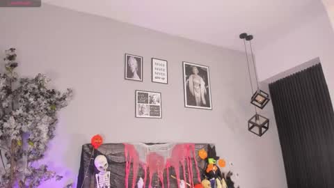 Katerine online show from October 28, 2025, 3:43 am