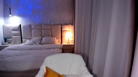 Snapshot of kattelovelyy chatting on March 5, 2025, 11:05 pm GoddessKateline online show from March 5, 2025, 11:05 pm