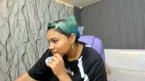 Snapshot of katteyes_ chatting on April 4, 2026, 7:55 pm katteyes_ online show from April 4, 2026, 7:55 pm