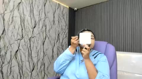 Snapshot of katteyes_ chatting on April 17, 2026, 7:50 pm katteyes_ online show from April 17, 2026, 7:50 pm