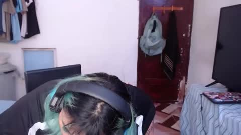 Snapshot of katteyes_ chatting on May 12, 2026, 9:01 pm katteyes_ online show from May 12, 2026, 9:01 pm