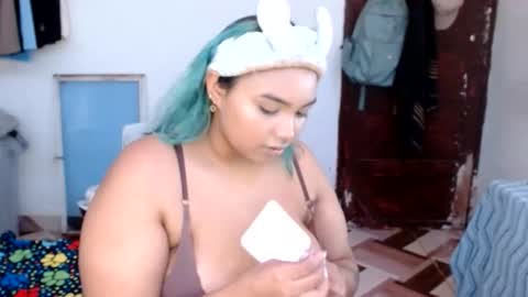 Snapshot of katteyes_ chatting on May 20, 2026, 7:09 pm katteyes_ online show from May 20, 2026, 7:09 pm