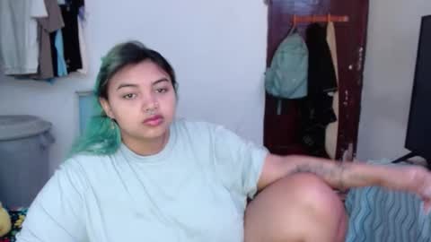 Snapshot of katteyes_ chatting on May 21, 2026, 7:10 pm katteyes_ online show from May 21, 2026, 7:10 pm