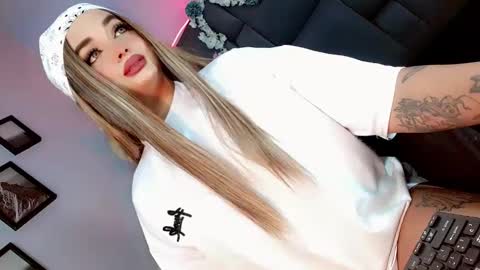 Snapshot of kattie_sweet_ chatting on September 27, 2025, 12:59 am kattie_sweet_ online show from September 27, 2025, 12:59 am