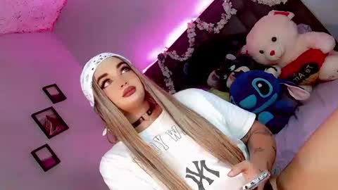 kattie_sweet_ online show from October 9, 2025, 5:05 am