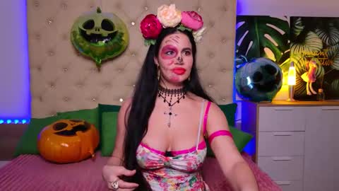 KattieSims online show from October 31, 2025, 7:26 pm