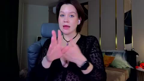 Goddess Katy            VACATION  online show from October 26, 2025, 1:11 am