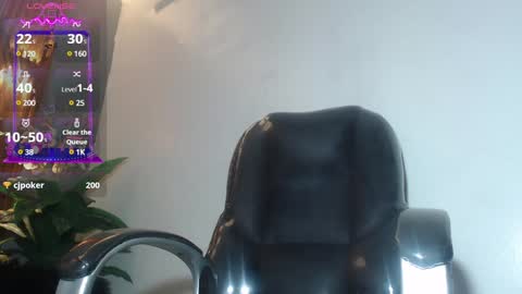 Snapshot of katty_findom_ chatting on December 11, 2024, 4:31 pm katty online show from December 11, 2024, 4:31 pm