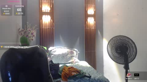 Snapshot of katty_findom_ chatting on February 8, 2025, 4:47 pm katty online show from February 8, 2025, 4:47 pm