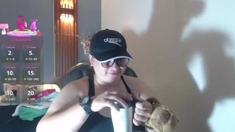 Snapshot of katty_findom_ chatting on March 11, 2025, 12:39 pm katty online show from March 11, 2025, 12:39 pm