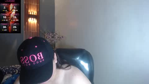 Snapshot of katty_findom_ chatting on September 25, 2025, 12:53 pm katty online show from September 25, 2025, 12:53 pm