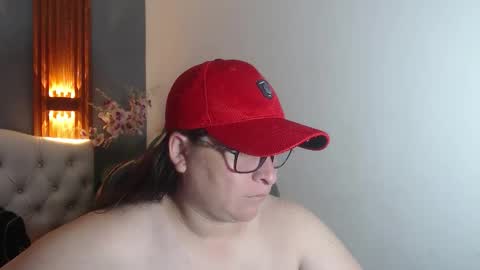 Snapshot of katty_findom_ chatting on April 19, 2026, 10:14 am katty online show from April 19, 2026, 10:14 am