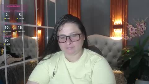 Snapshot of katty_findom_ chatting on April 28, 2026, 11:26 am katty online show from April 28, 2026, 11:26 am