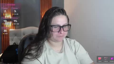 Snapshot of katty_findom_ chatting on May 1, 2026, 12:21 pm katty online show from May 1, 2026, 12:21 pm