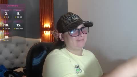 Snapshot of katty_findom_ chatting on May 12, 2026, 11:07 am katty online show from May 12, 2026, 11:07 am