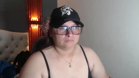 Snapshot of katty_findom_ chatting on May 17, 2026, 12:12 pm katty online show from May 17, 2026, 12:12 pm