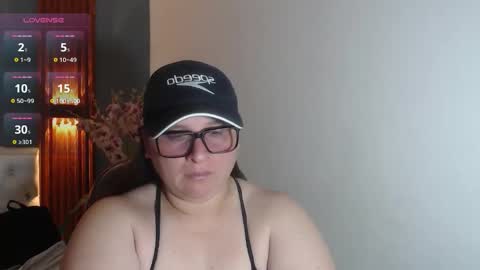 Snapshot of katty_findom_ chatting on May 22, 2026, 12:00 pm katty online show from May 22, 2026, 12:00 pm