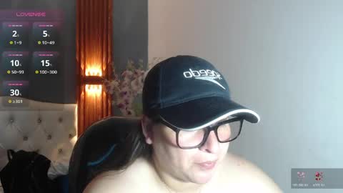 Snapshot of katty_findom_ chatting on May 29, 2026, 9:18 am katty online show from May 29, 2026, 9:18 am