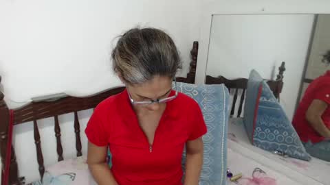 Snapshot of kattydirty144 chatting on January 8, 2025, 9:34 pm angel online show from January 8, 2025, 9:34 pm