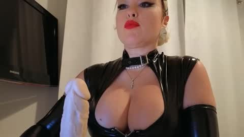 KatuhaX online show from October 17, 2025, 10:45 pm