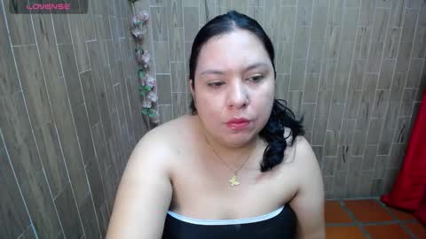 Snapshot of katy2425 chatting on December 14, 2025, 12:27 am Katy online show from December 14, 2025, 12:27 am