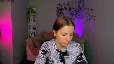 Snapshot of katy_may_ chatting on October 6, 2025, 9:40 am Kate online show from October 6, 2025, 9:40 am