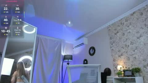 Snapshot of katy_midocalm chatting on April 18, 2026, 9:24 am Kate online show from April 18, 2026, 9:24 am