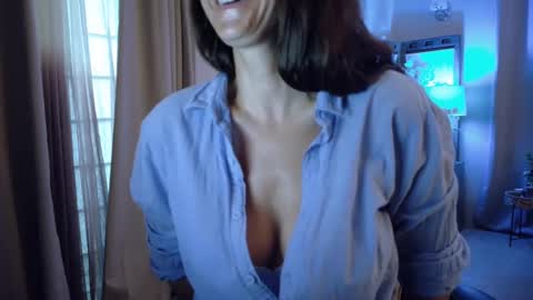 Katy online show from October 7, 2025, 10:51 pm