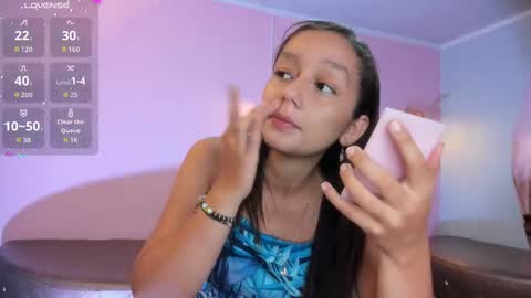 Snapshot of katy_sweet19 chatting on October 5, 2025, 11:19 am Katy online show from October 5, 2025, 11:19 am