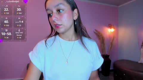 Snapshot of katy_sweet19 chatting on November 4, 2025, 6:51 pm Katy online show from November 4, 2025, 6:51 pm