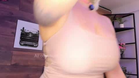 salo  online show from October 10, 2025, 6:18 pm