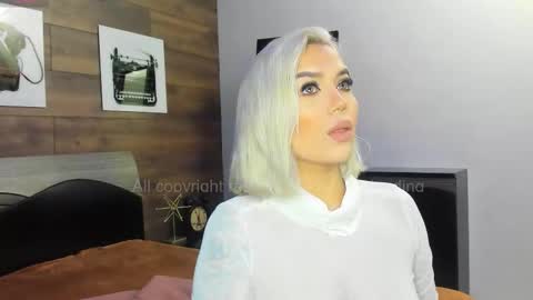 salo  online show from November 5, 2025, 11:43 am