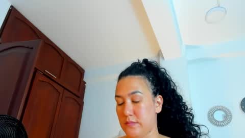 KATYAJHONSS online show from April 14, 2026, 8:59 pm