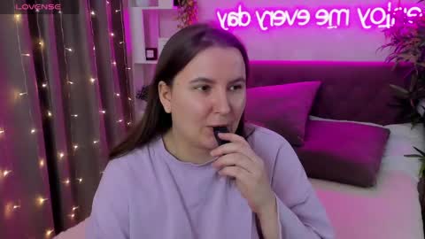 Kate online show from April 16, 2026, 6:25 am