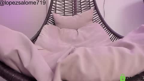 Nataly online show from April 22, 2026, 1:41 am