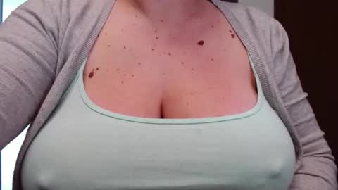 Snapshot of katynextdoor chatting on November 16, 2025, 6:41 am Katy online show from November 16, 2025, 6:41 am