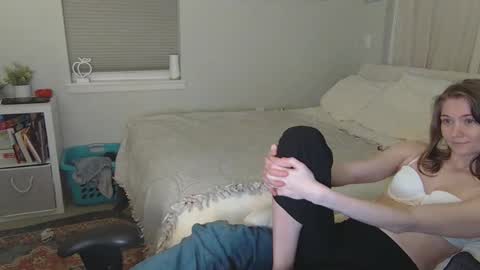 Katy online show from April 8, 2026, 3:50 am