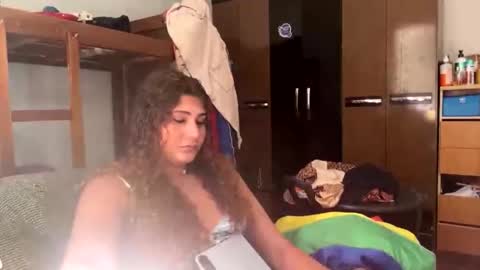 kaumartinez online show from December 21, 2025, 6:26 pm