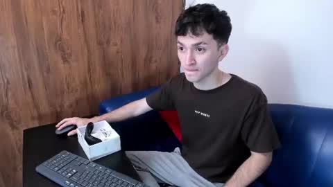 kavencastro online show from June 11, 2026, 3:26 am