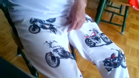 kawa98karbu online show from June 10, 2026, 7:57 pm