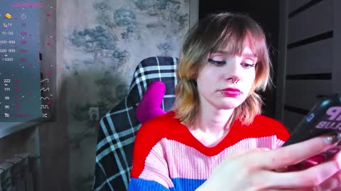 Snapshot of kawaii_power_uwu chatting on October 28, 2025, 11:25 am Kira-chan online show from October 28, 2025, 11:25 am