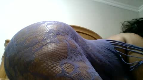kay_yarms online show from July 18, 2026, 3:27 pm