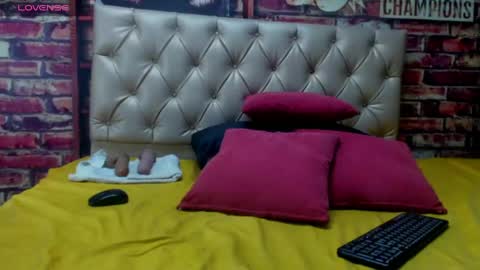 Snapshot of kaya_tatte chatting on May 19, 2026, 8:15 pm Kaya Tatte online show from May 19, 2026, 8:15 pm