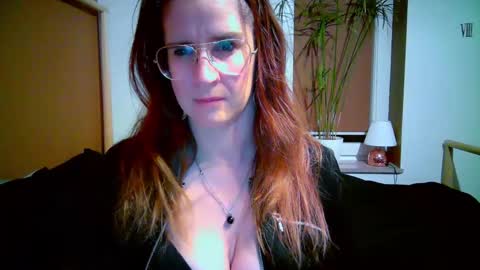 KayaLips online show from November 22, 2025, 9:25 pm