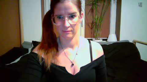 KayaLips online show from November 23, 2025, 4:18 pm