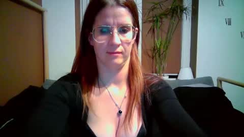 KayaLips online show from November 24, 2025, 5:23 pm