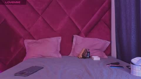 Snapshot of kayalstone chatting on October 15, 2025, 2:33 am Cattleya stone online show from October 15, 2025, 2:33 am