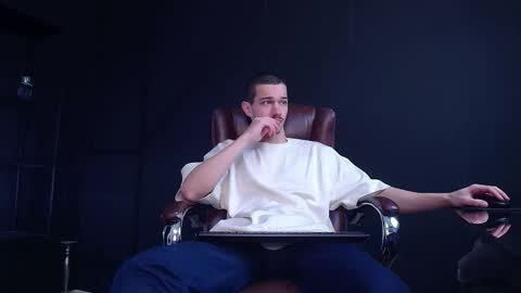 Snapshot of kaydendrew chatting on December 17, 2025, 5:24 am KaydenDrew online show from December 17, 2025, 5:24 am